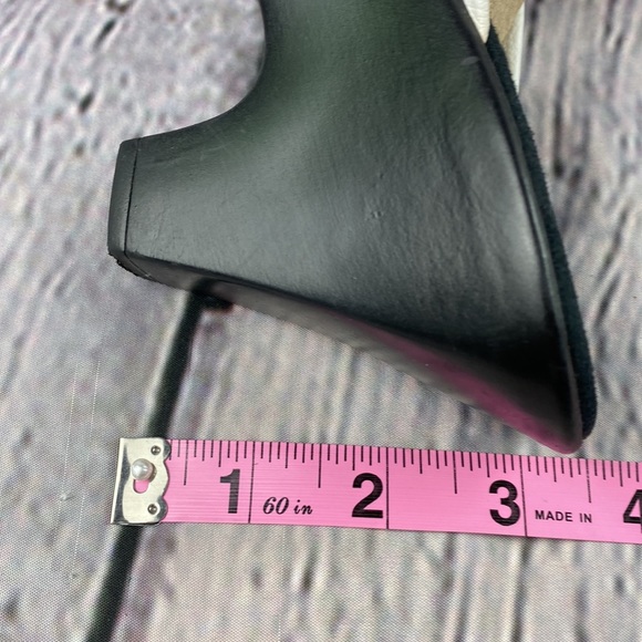 A2 by AEROSOLES White & Black Leather Slip On Comfy Heels - Picture 8 of 17